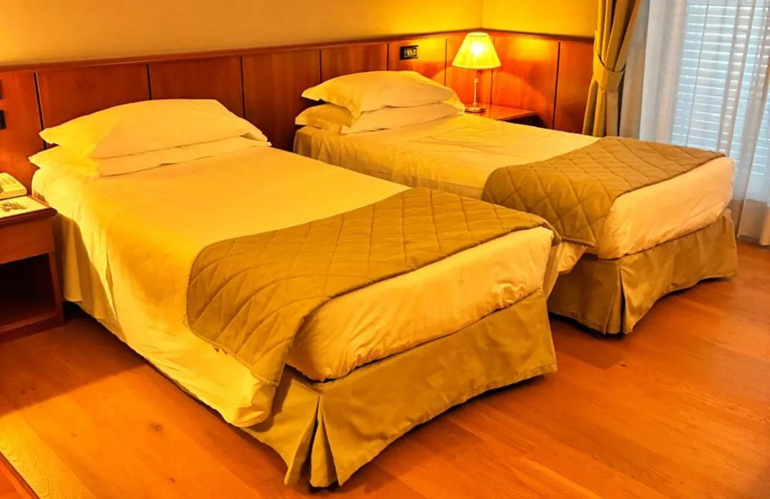 Air Palace Hotel-1